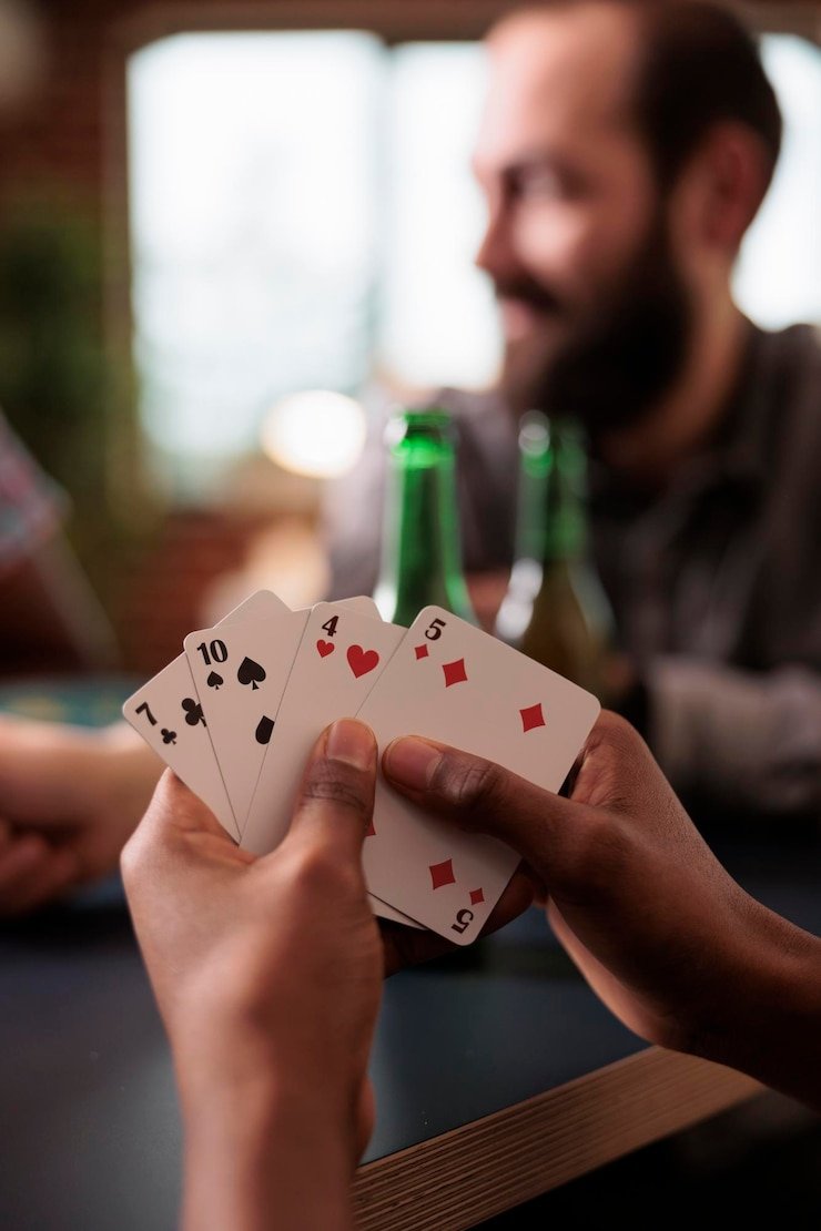 at135 Three Card Poker con dealers en español